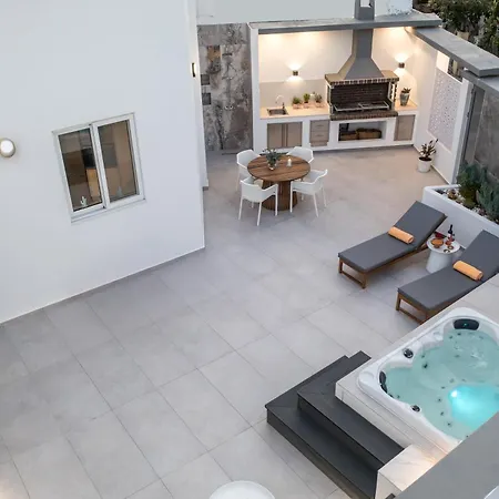Chrispa Villa