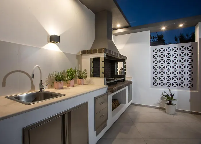 Chrispa Vila Afantou